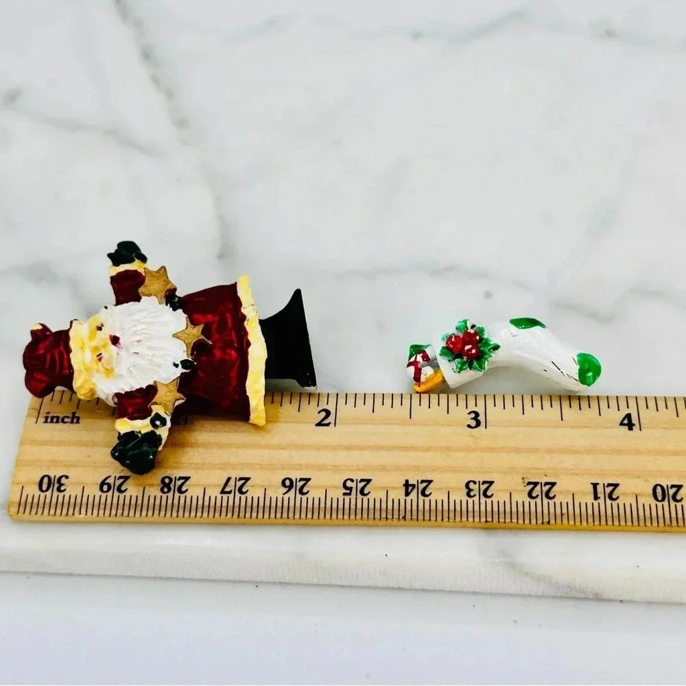 Vintage Christmas Brooch Pins Set of 2 Unisex Rustic Resin Santa Metal S…